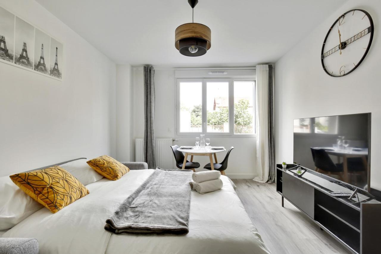 Chic Near Paris - La Defense Apartment *
